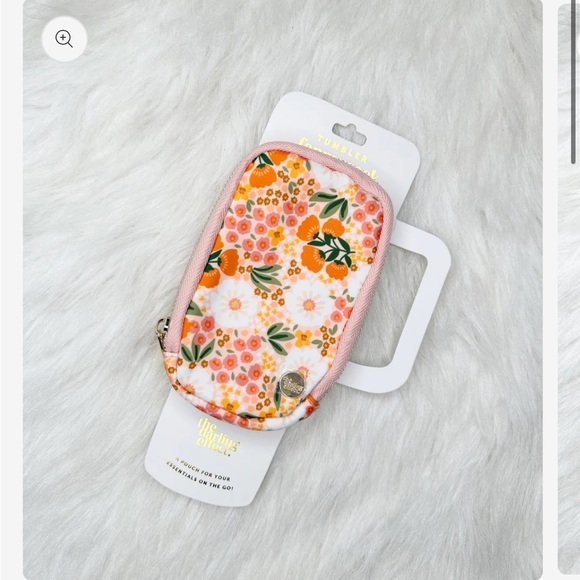 The Darling Effect Tumbler Fanny Pack - Picture 1 of 4